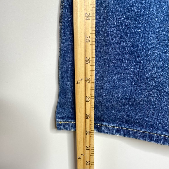 Levis Womens Bootcut Jeans Sz 10 Distressed Flap Pockets Stretch Denim Hemmed - Picture 12 of 15